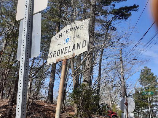 Entering Groveland from Georgetown.