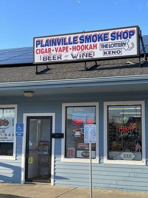 PLAINVILLE SMOKE SHOP,BEER &WINE,VAPE,CIGARETTES.