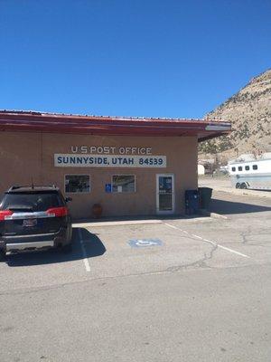 Front of post office.