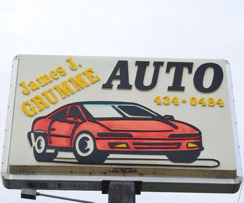 Grumme Auto's sign