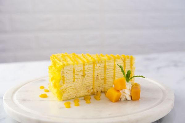 Mange crepe cake