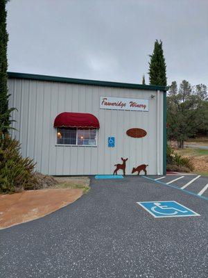 Fawnridge Winery Tasting Room, Auburn, CA.