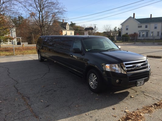 14 Passenger Ford Expedition Stretch