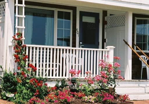 balcony rooms overlooking grounds and edgartown harbor