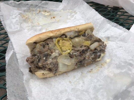 Small cheesesteak (6 inch)