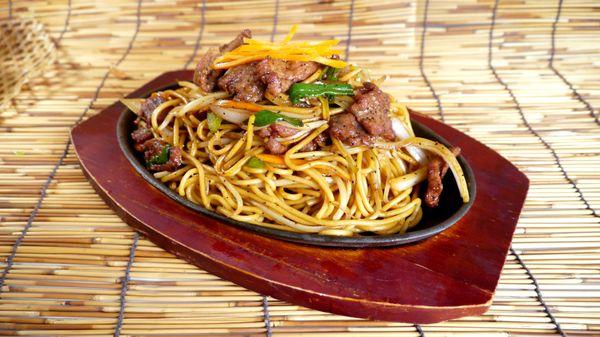 Black Pepper Beef with Spaghetti