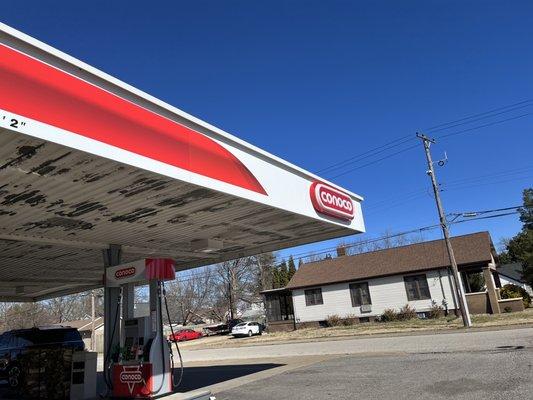 Conoco Gas And Food Mart