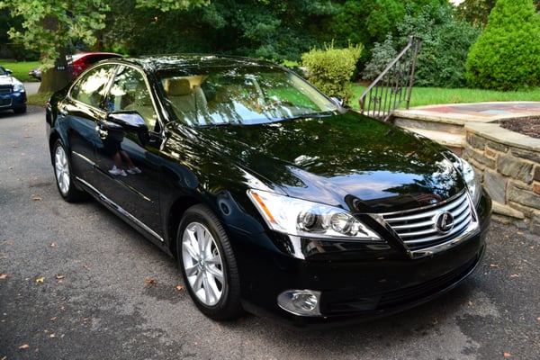 2011 Lexus ES 350 Premium Detail