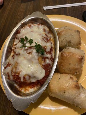 Lasagna with garlic knots