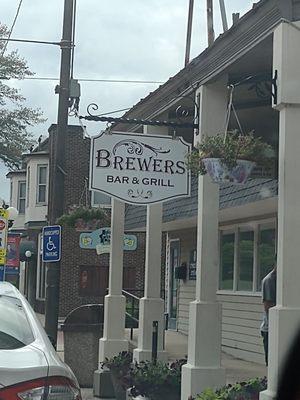 Brewers Bar & Grill