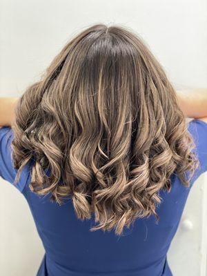 Natural hair balayage