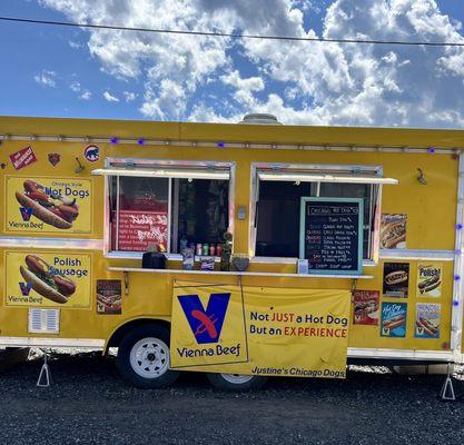 Justine's Chicago Hotdogs Gardinier Wyoming.