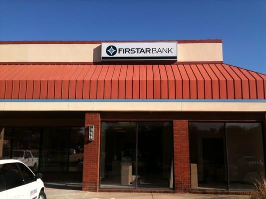 Firstar Bank - Green Pointe Shopping Center