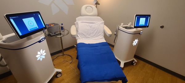 More of the coolsculpt room