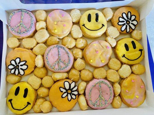 They always make the cutest donuts for my kids birthday parties!