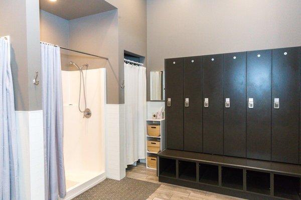 Lockers + showers in both men's and women's bathroom.