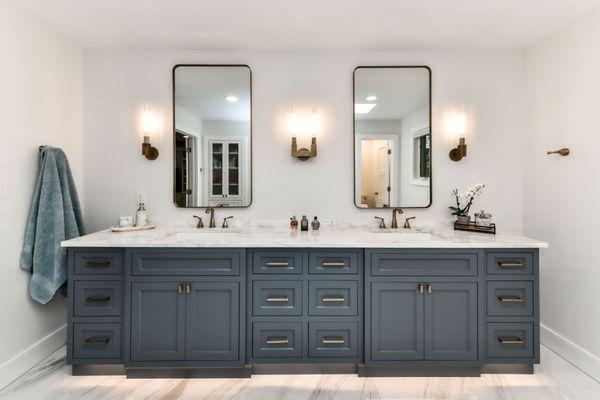 Luxurious bathroom remodel in Reston, VA