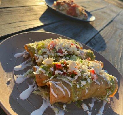 Taquitos dorados