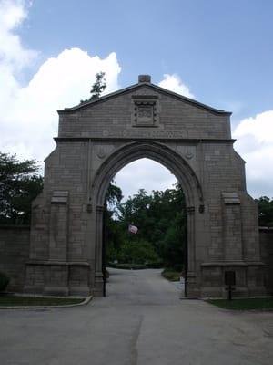 Lake Forest Cemetery