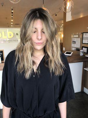 Going lighter for summer with foils and balayage!