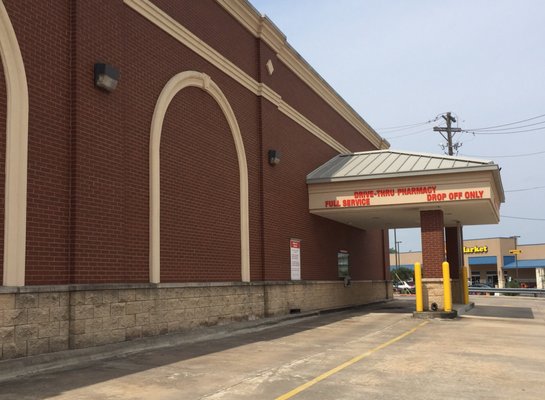 Convenient Drive-thru for pharmacy!