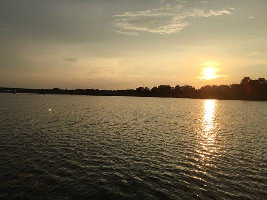 Sunday evening boat cruise near Shiloh on the Lake