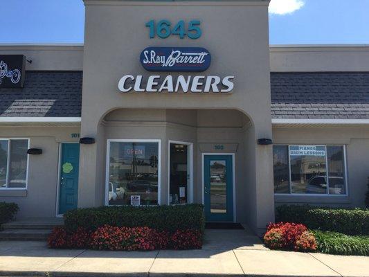 S Ray Barrett Cleaners