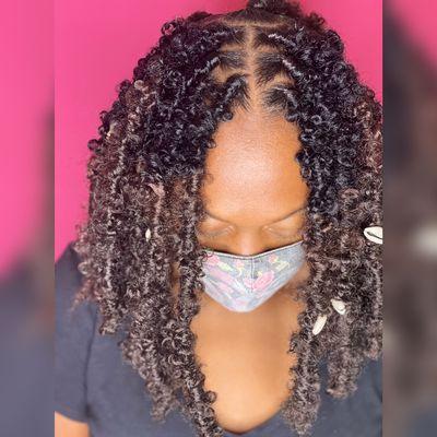 Style Pictured: Butterfly Loc Bob (specialty color) 
Instagram: @Locd_tite