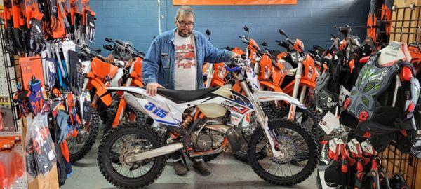 One of our many awesome KTM rippers.. Nice Ride Jeff!