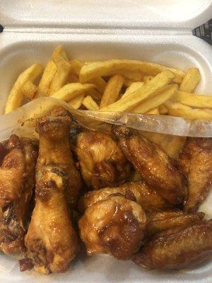 10 piece honey bbq w/ fries. comes with can drink