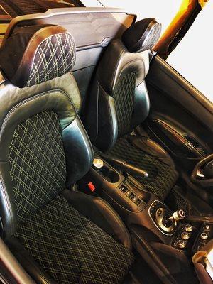 Audi R8 seats