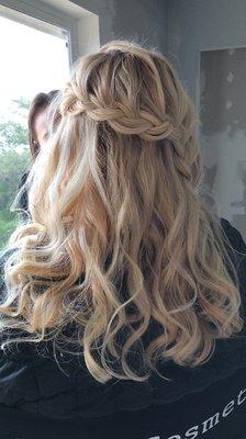 Simple boho braided style.