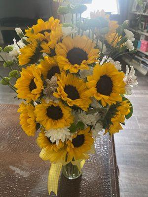 Bouquet of sunflowers delivered