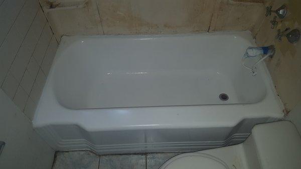 tub refinish in a  rental property