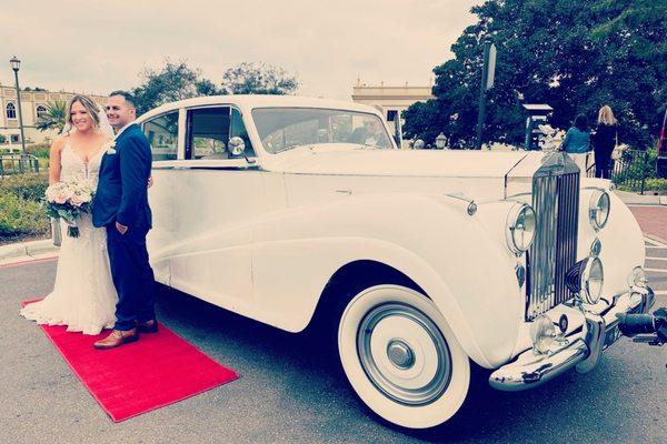 Can't be anymore boss than rollin in a 51' Rolls on your BIG day #LETSGO