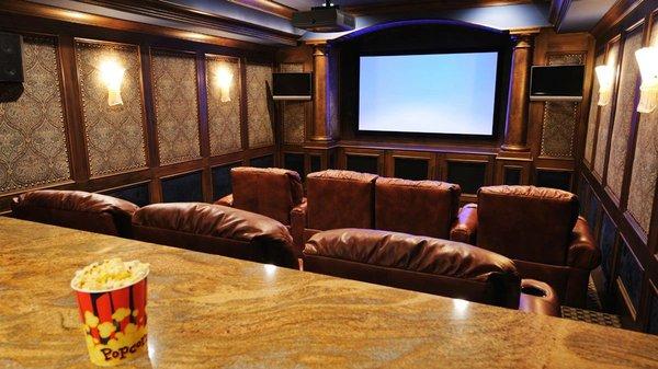 Want to install a home theater system in your home? Falco can provide you with a complete home theater system.