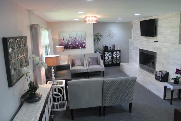 Enjoy a cup of coffee, a T.V. show, or a magazine as you wait for family members in our relaxing lounge area.