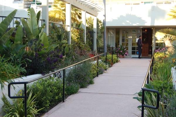 Walkway to dining room