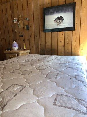 Bumpy mattress, wolf picture