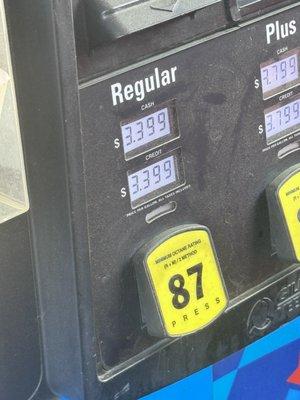 Price at the pump doesn't match price posted