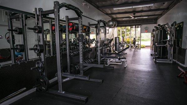 squat racks and bumper plates