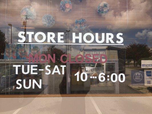 J Mart store hours