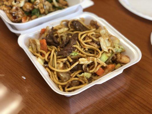 House Lo Mein