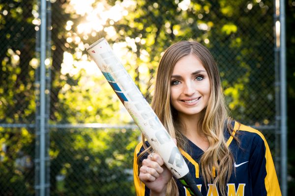 High school senior portrait of a softball player