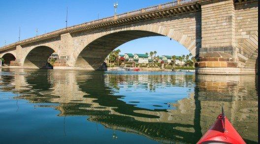 lONDON bRIDGE lAKE hAVASU cITY,az