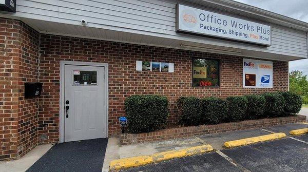 Office Works Plus offers a wide variety of products and services. We strive to keep our prices low and quality of service high.