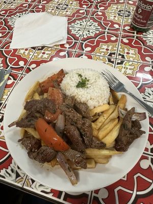 Lomo saltado