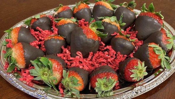 Dark Chocolate Dipped Strawberries