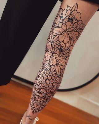 Henna Leg Sleeve Design