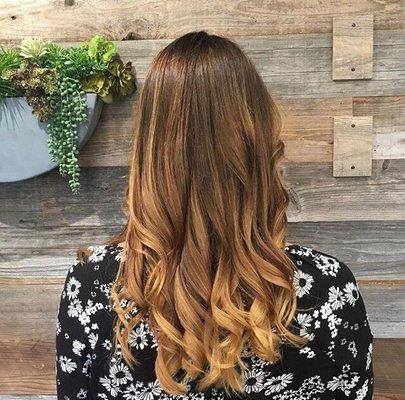 A very natural ombré look with gorgeous bouncy curls